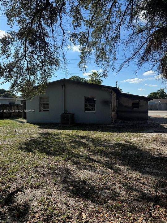 En Venta: $225,000 (3 camas, 1 baños, 1028 Pies cuadrados)