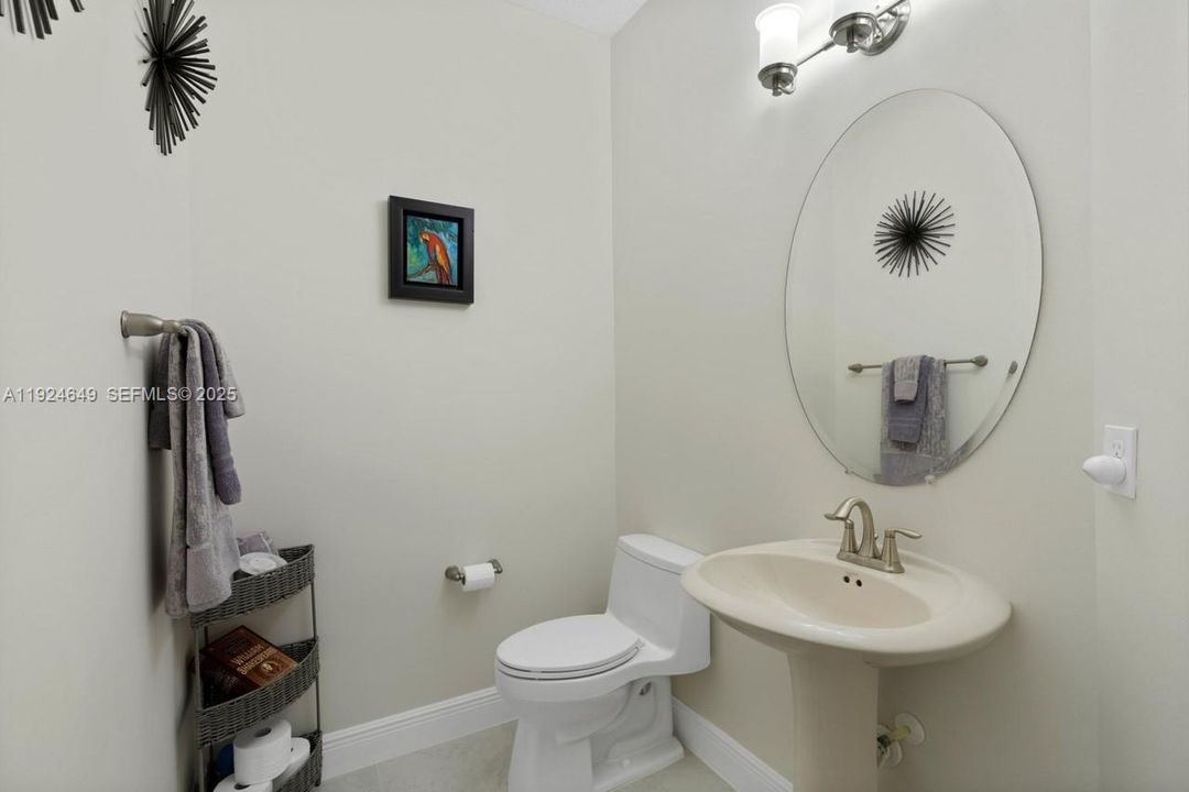 For Sale: $499,500 (3 beds, 2 baths, 2278 Square Feet)