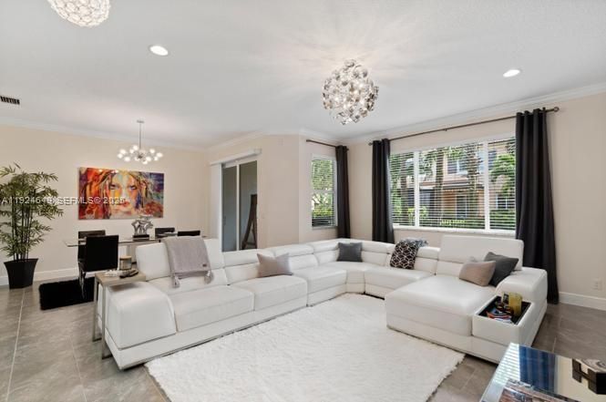 For Sale: $499,500 (3 beds, 2 baths, 2278 Square Feet)