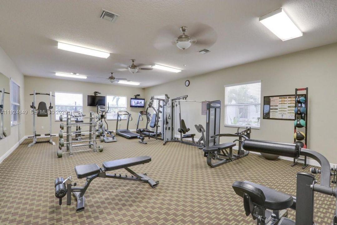 For Sale: $499,500 (3 beds, 2 baths, 2278 Square Feet)