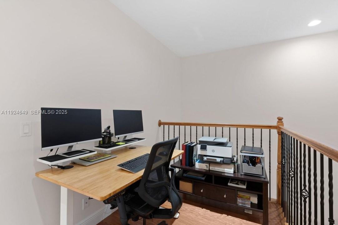 For Sale: $499,500 (3 beds, 2 baths, 2278 Square Feet)