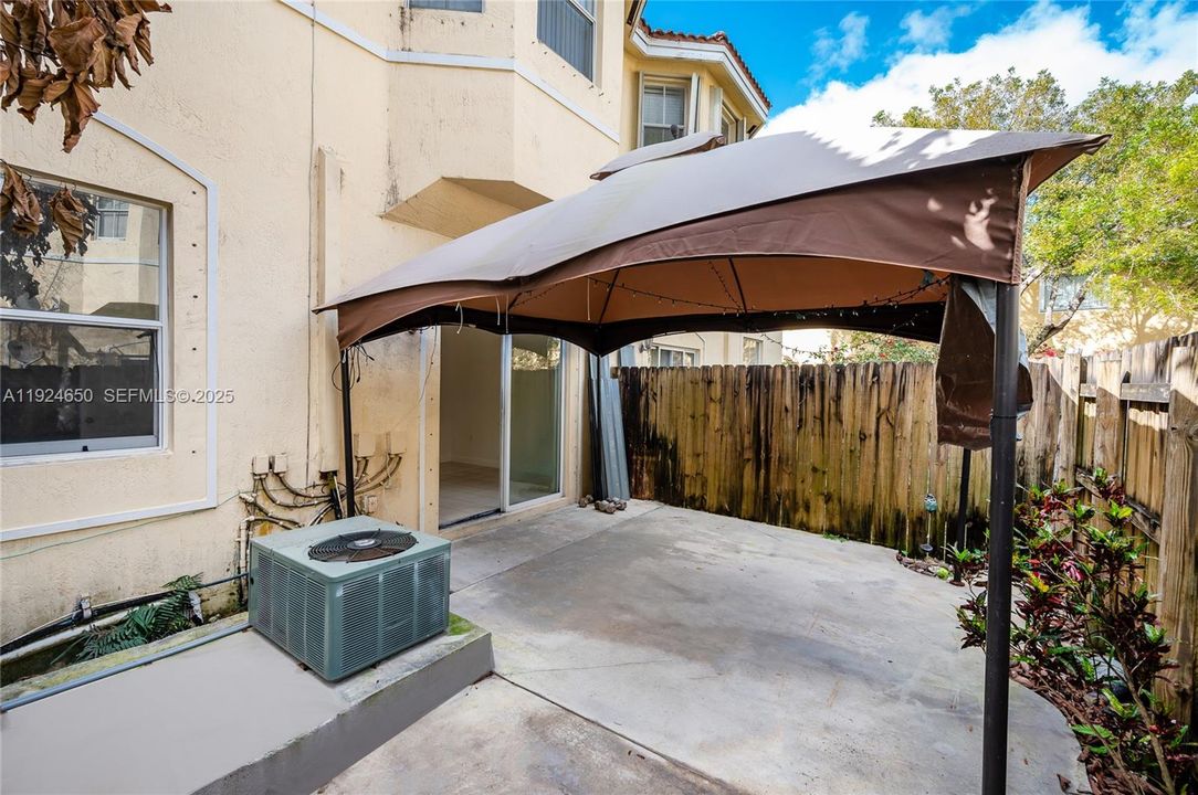 En Renta: $1,650 (2 camas, 2 baños, 914 Pies cuadrados)