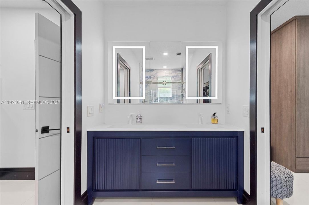 На продажу: $2,500,000 (4 спален, 4 ванн, 4026 Квадратных фут)