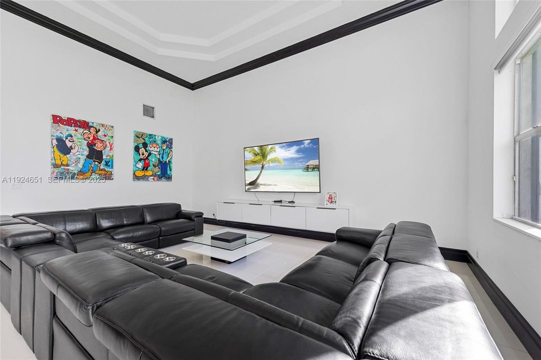 На продажу: $2,500,000 (4 спален, 4 ванн, 4026 Квадратных фут)