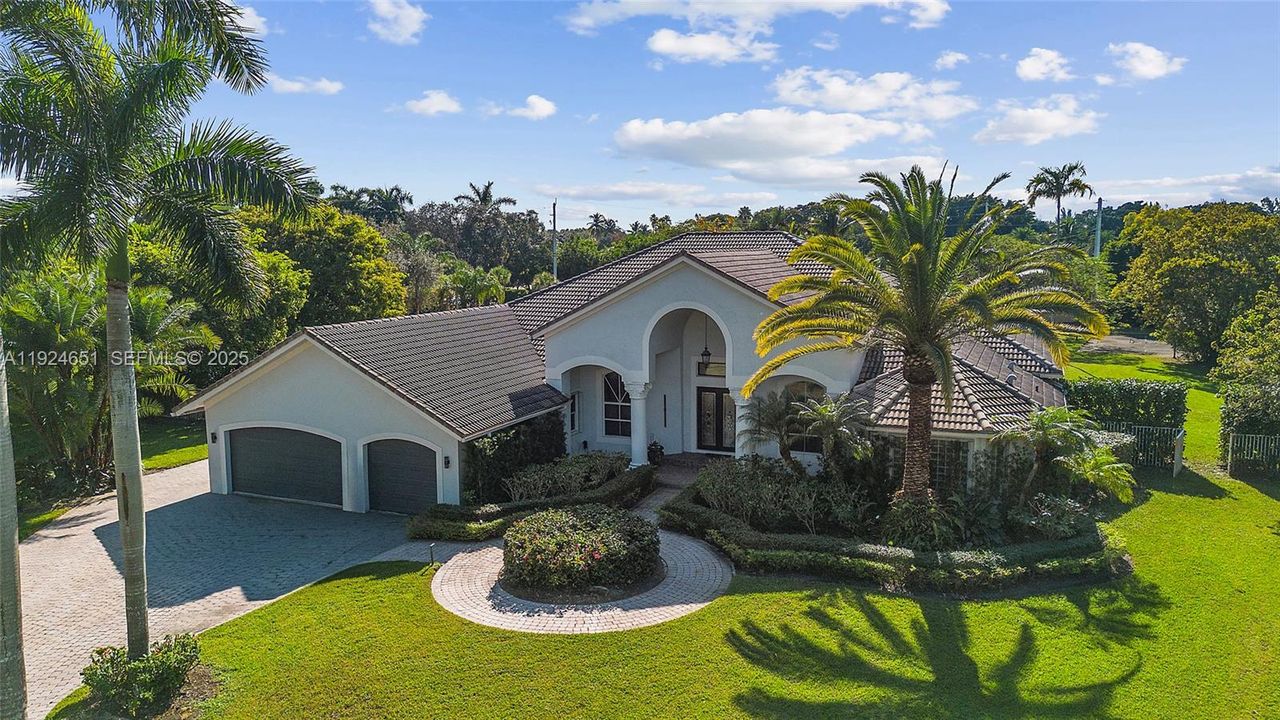 На продажу: $2,500,000 (4 спален, 4 ванн, 4026 Квадратных фут)