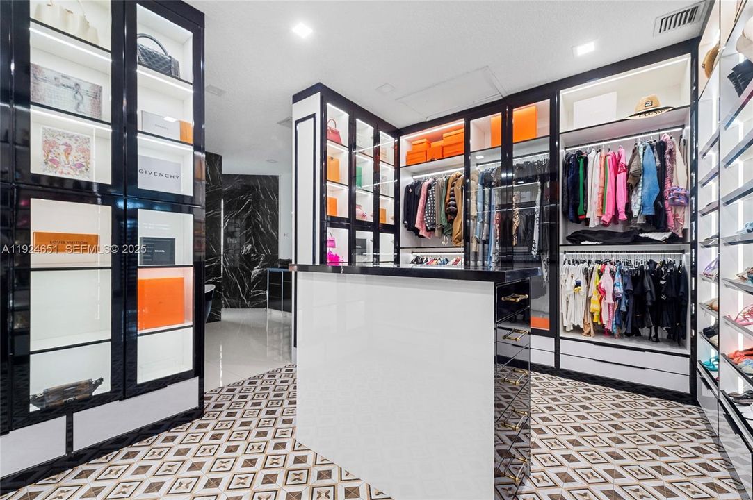 На продажу: $2,500,000 (4 спален, 4 ванн, 4026 Квадратных фут)