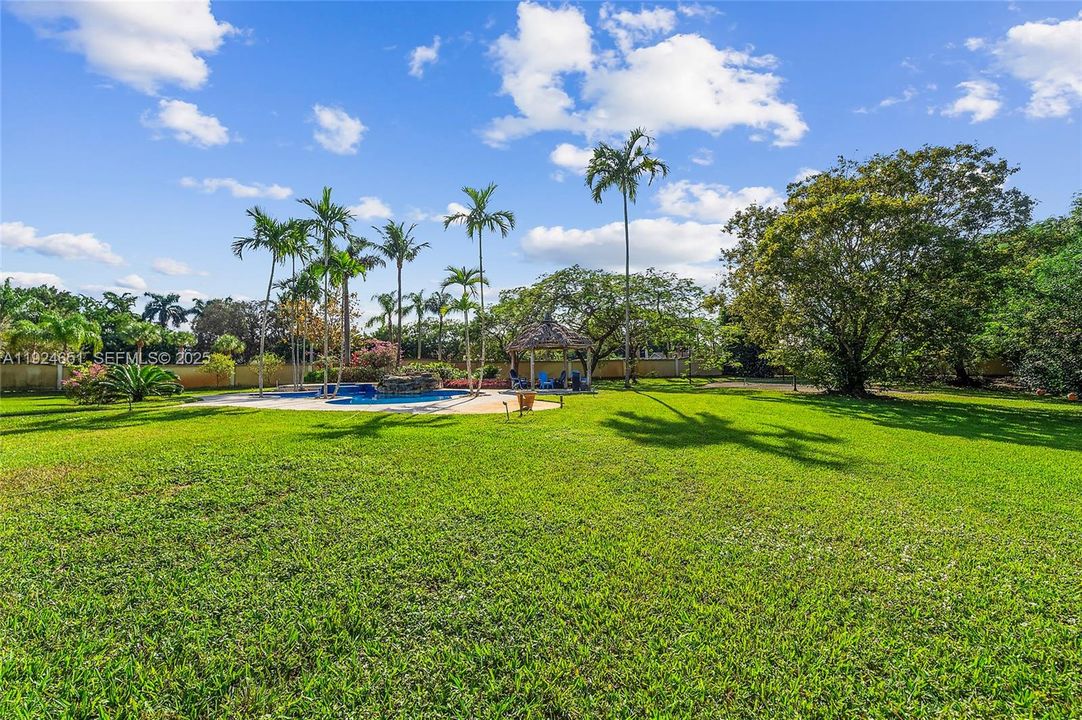 На продажу: $2,500,000 (4 спален, 4 ванн, 4026 Квадратных фут)