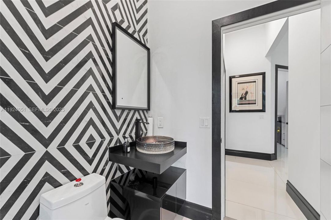 На продажу: $2,500,000 (4 спален, 4 ванн, 4026 Квадратных фут)