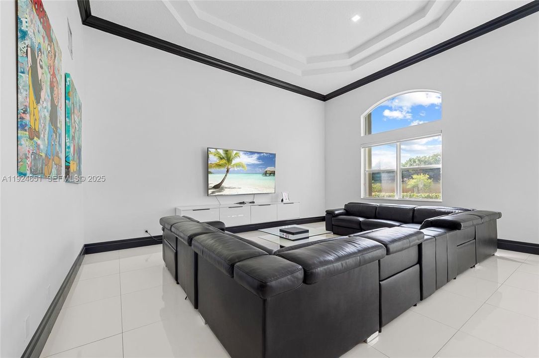 На продажу: $2,500,000 (4 спален, 4 ванн, 4026 Квадратных фут)