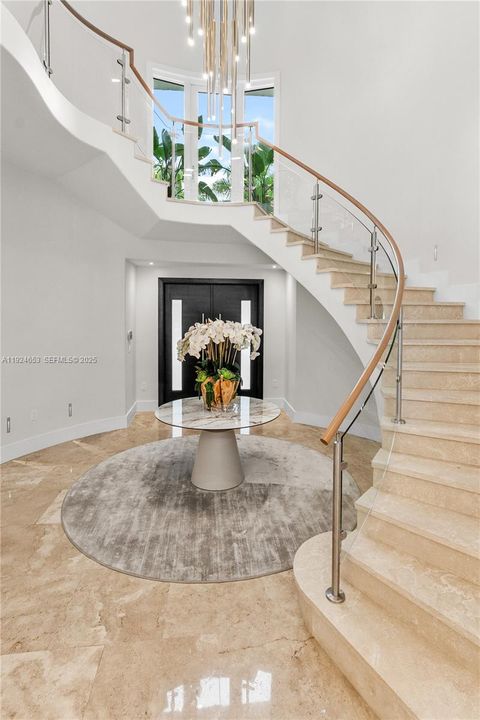 For Sale: $9,495,000 (7 beds, 6 baths, 8551 Square Feet)