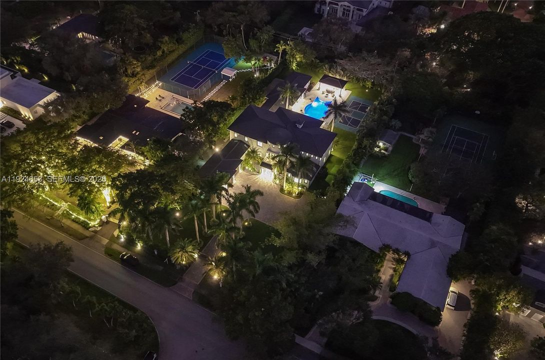 For Sale: $9,495,000 (7 beds, 6 baths, 8551 Square Feet)