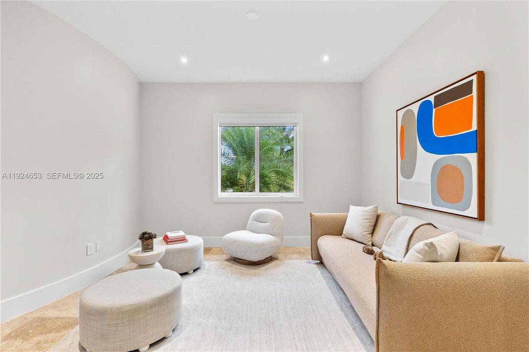 For Sale: $9,495,000 (7 beds, 6 baths, 8551 Square Feet)