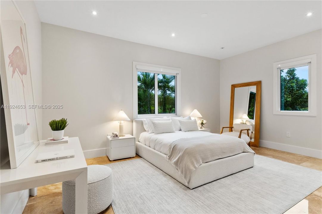 For Sale: $9,495,000 (7 beds, 6 baths, 8551 Square Feet)