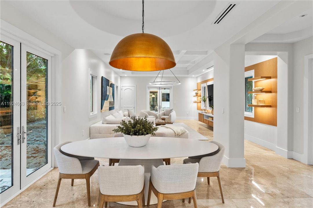 For Sale: $9,495,000 (7 beds, 6 baths, 8551 Square Feet)