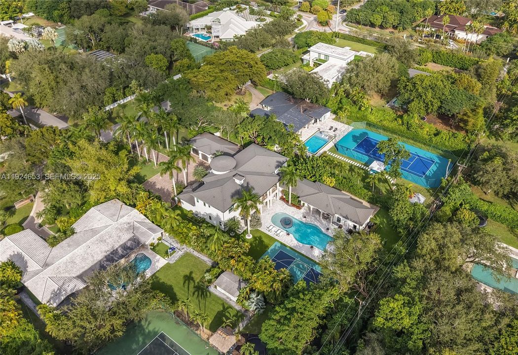 For Sale: $9,495,000 (7 beds, 6 baths, 8551 Square Feet)