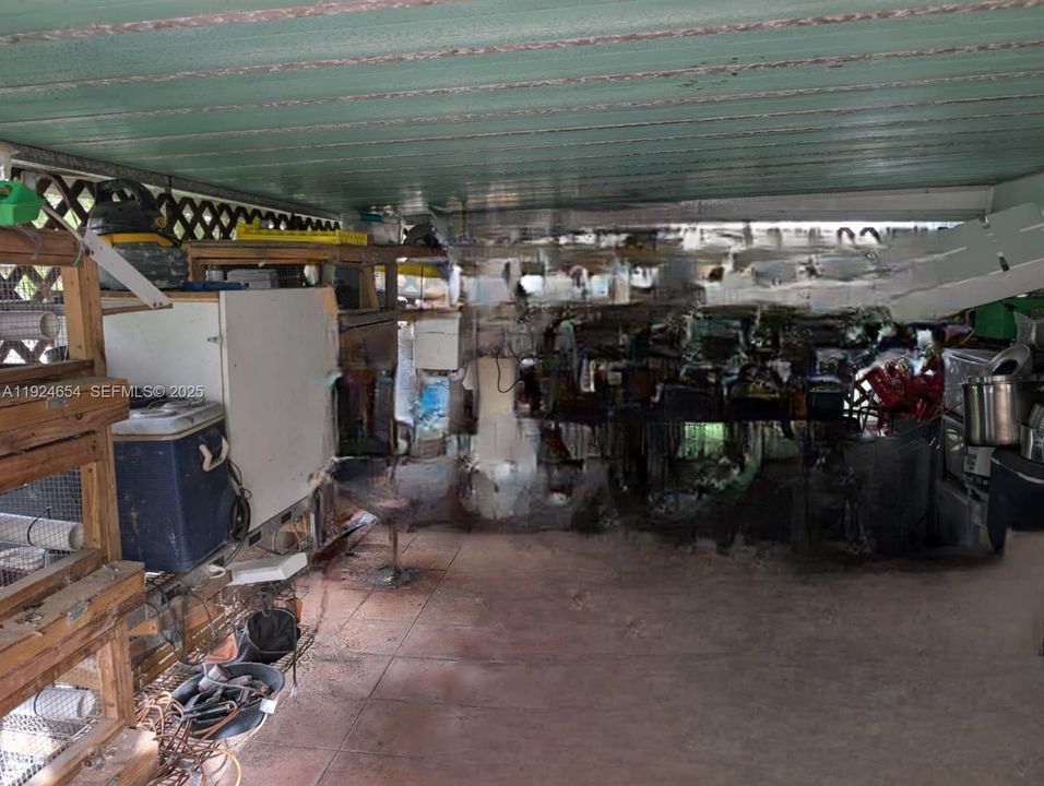 На продажу: $350,000 (2 спален, 1 ванн, 879 Квадратных фут)