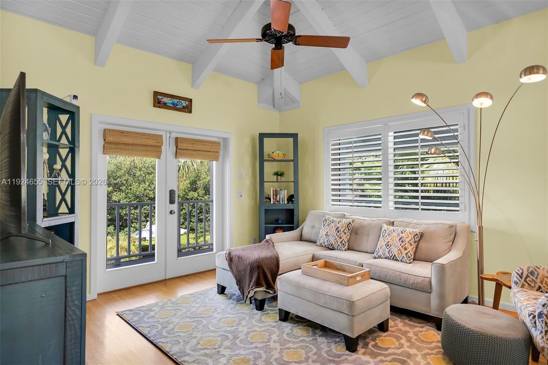 For Sale: $1,848,000 (3 beds, 2 baths, 2159 Square Feet)