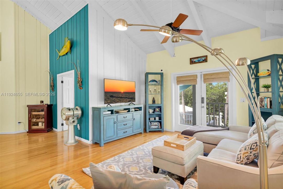 For Sale: $1,848,000 (3 beds, 2 baths, 2159 Square Feet)