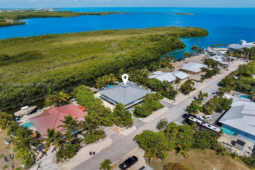 For Sale: $1,848,000 (3 beds, 2 baths, 2159 Square Feet)