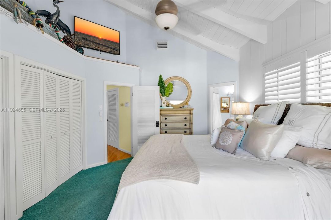 For Sale: $1,848,000 (3 beds, 2 baths, 2159 Square Feet)