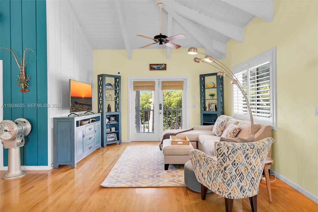 For Sale: $1,848,000 (3 beds, 2 baths, 2159 Square Feet)