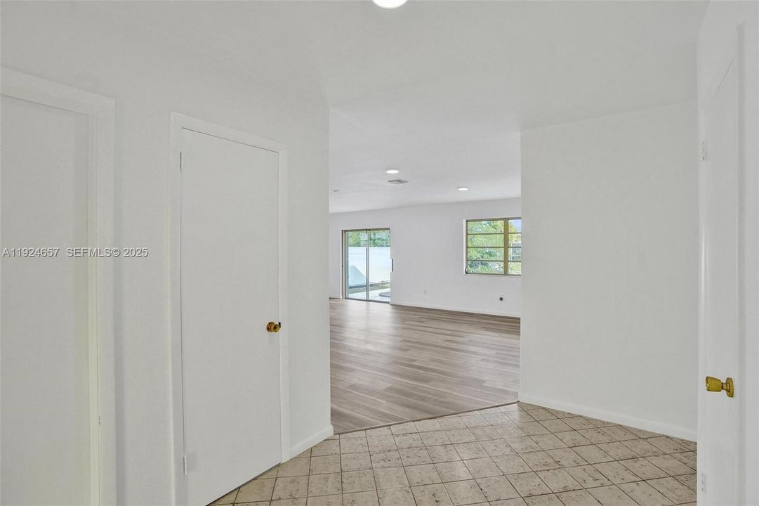 For Sale: $1,350,000 (3 beds, 3 baths, 2198 Square Feet)