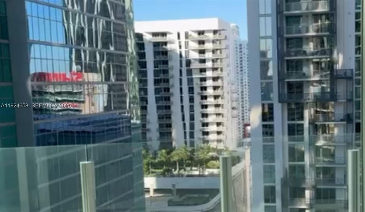 На продажу: $1,070,000 (1 спален, 1 ванн, 679 Квадратных фут)