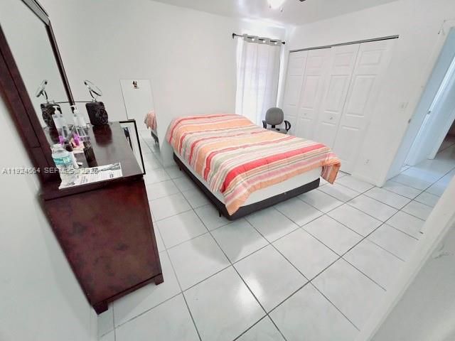 For Sale: $270,700 (2 beds, 2 baths, 954 Square Feet)