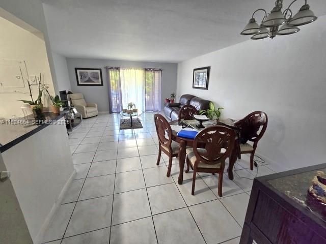 For Sale: $270,700 (2 beds, 2 baths, 954 Square Feet)