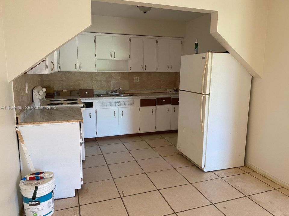 Activo con contrato: $315,000 (2 camas, 1 baños, 1014 Pies cuadrados)