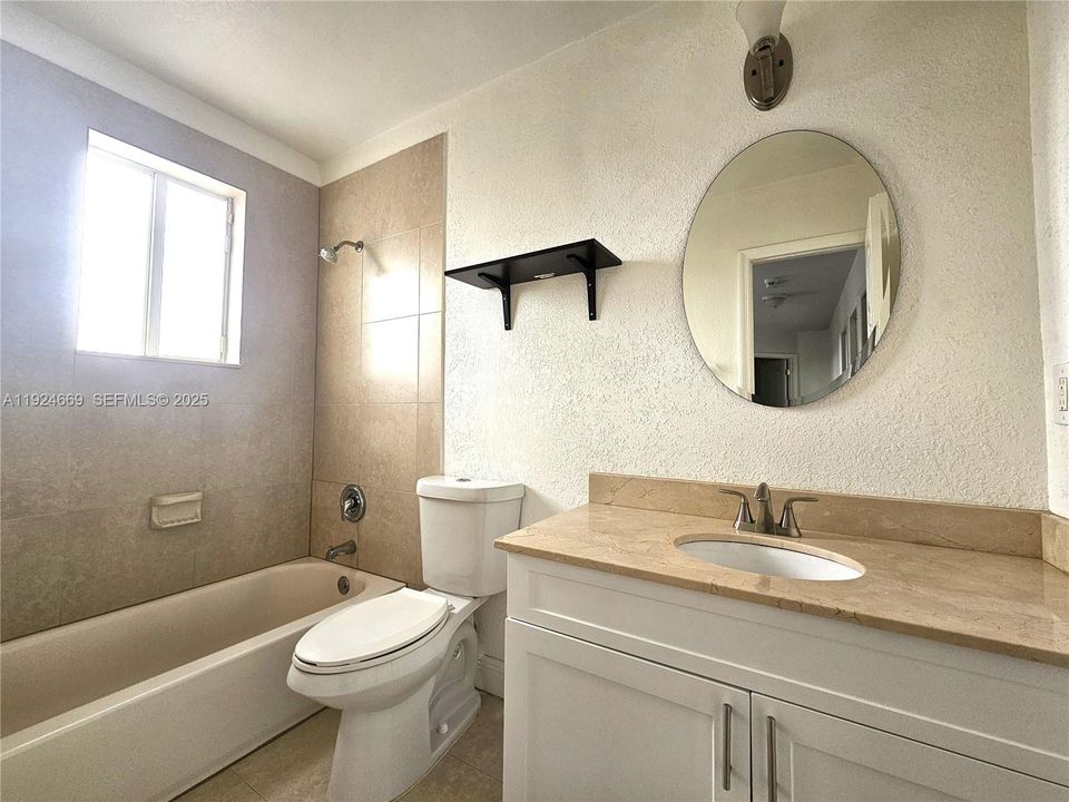 出租: $3,900 (4 贝兹, 3 浴室, 2402 平方英尺)