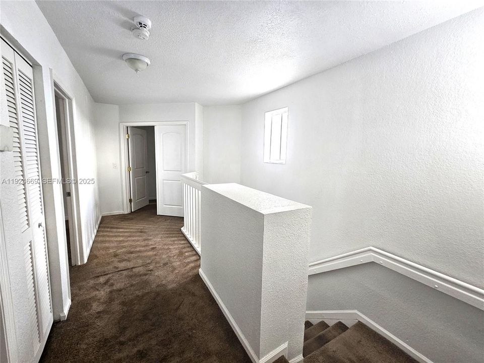 出租: $3,900 (4 贝兹, 3 浴室, 2402 平方英尺)