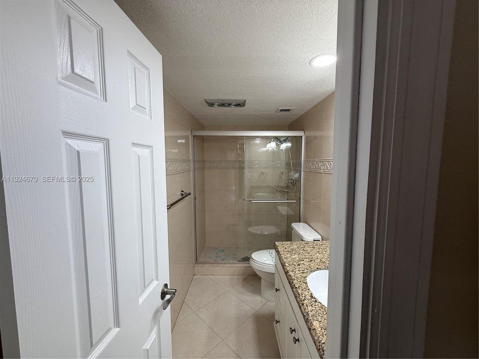 For Rent: $5,750 (3 beds, 2 baths, 1780 Square Feet)