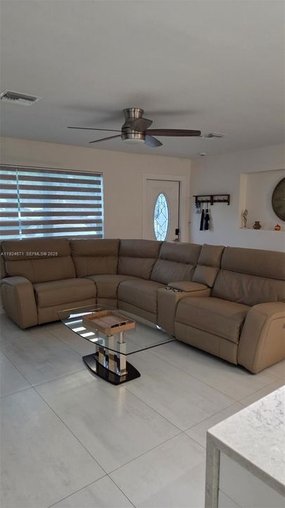 En Renta: $5,500 (3 camas, 2 baños, 1700 Pies cuadrados)