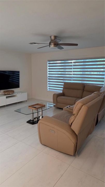 En Renta: $5,500 (3 camas, 2 baños, 1700 Pies cuadrados)