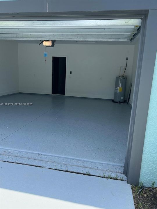 出租: $2,300 (3 贝兹, 2 浴室, 0 平方英尺)