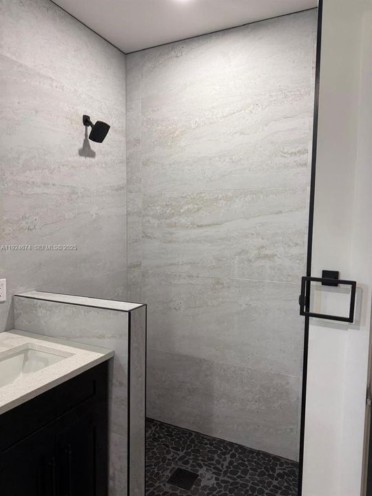 出租: $2,300 (3 贝兹, 2 浴室, 0 平方英尺)