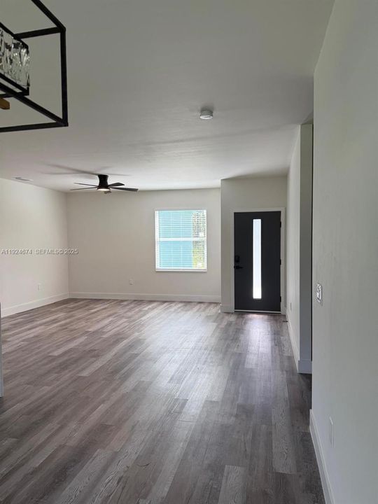 出租: $2,300 (3 贝兹, 2 浴室, 0 平方英尺)