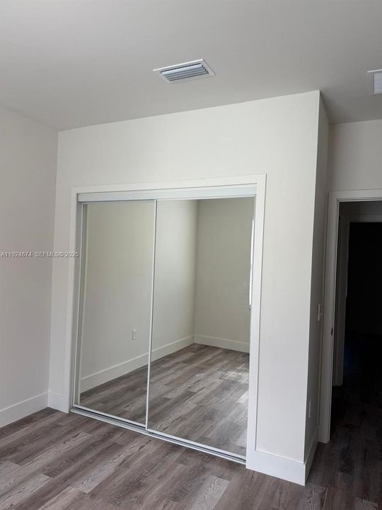 出租: $2,300 (3 贝兹, 2 浴室, 0 平方英尺)