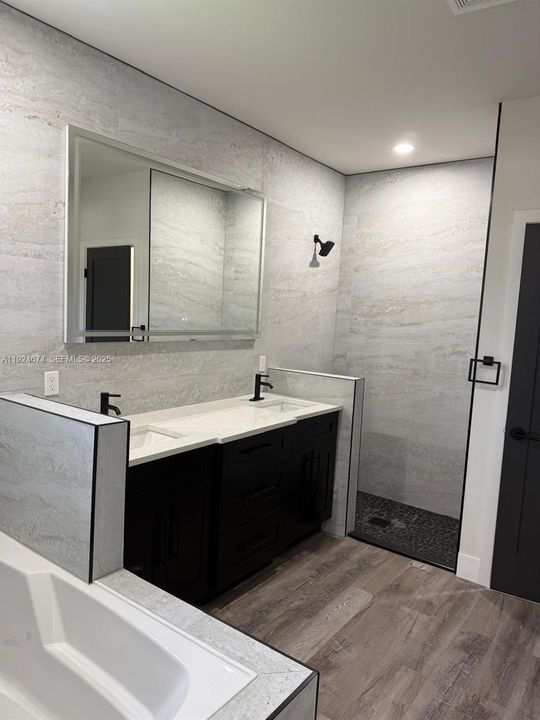 出租: $2,300 (3 贝兹, 2 浴室, 0 平方英尺)