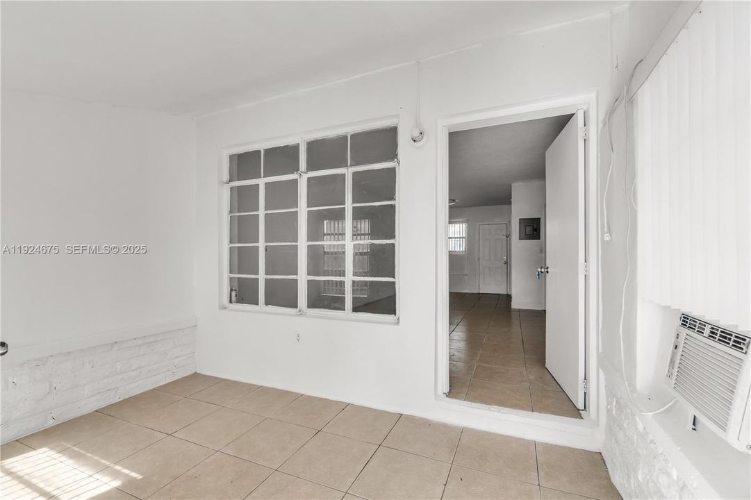 На продажу: $1,100,000 (0 спален, 0 ванн, 2454 Квадратных фут)