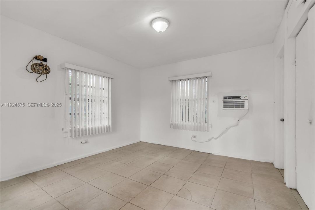 На продажу: $1,100,000 (0 спален, 0 ванн, 2454 Квадратных фут)