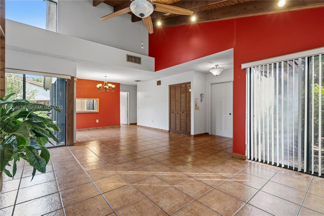 For Sale: $464,000 (3 beds, 2 baths, 1173 Square Feet)