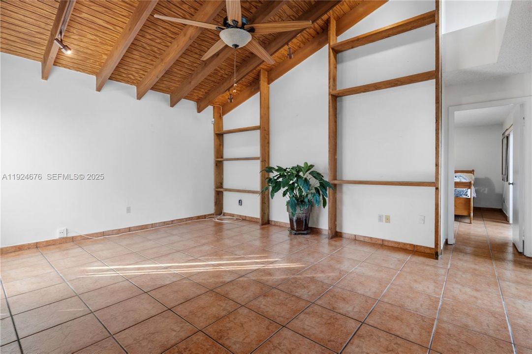 For Sale: $464,000 (3 beds, 2 baths, 1173 Square Feet)