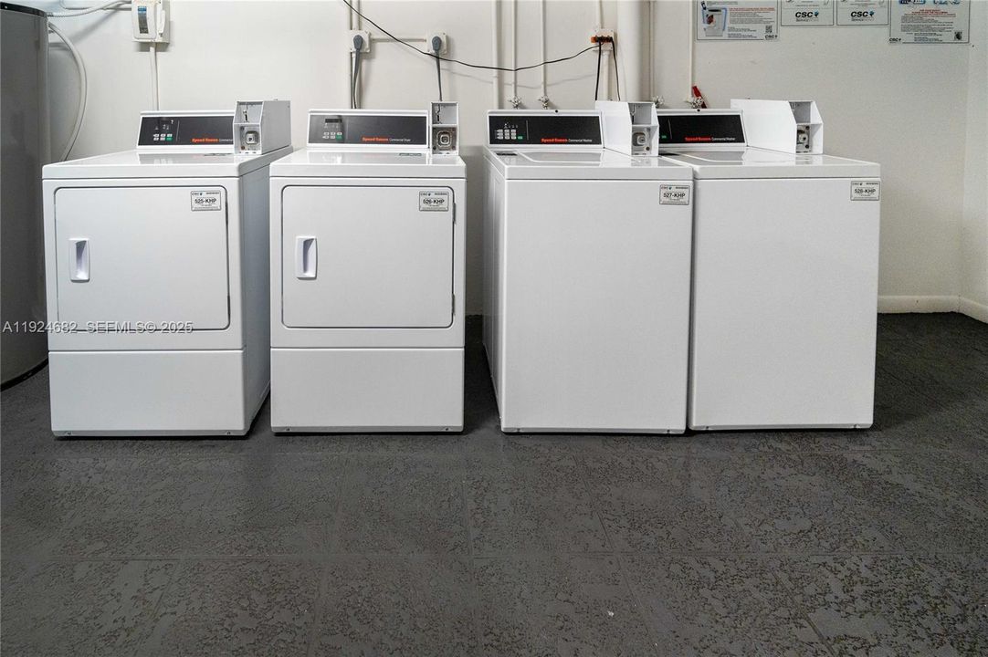 For Rent: $2,200 (2 beds, 2 baths, 1044 Square Feet)