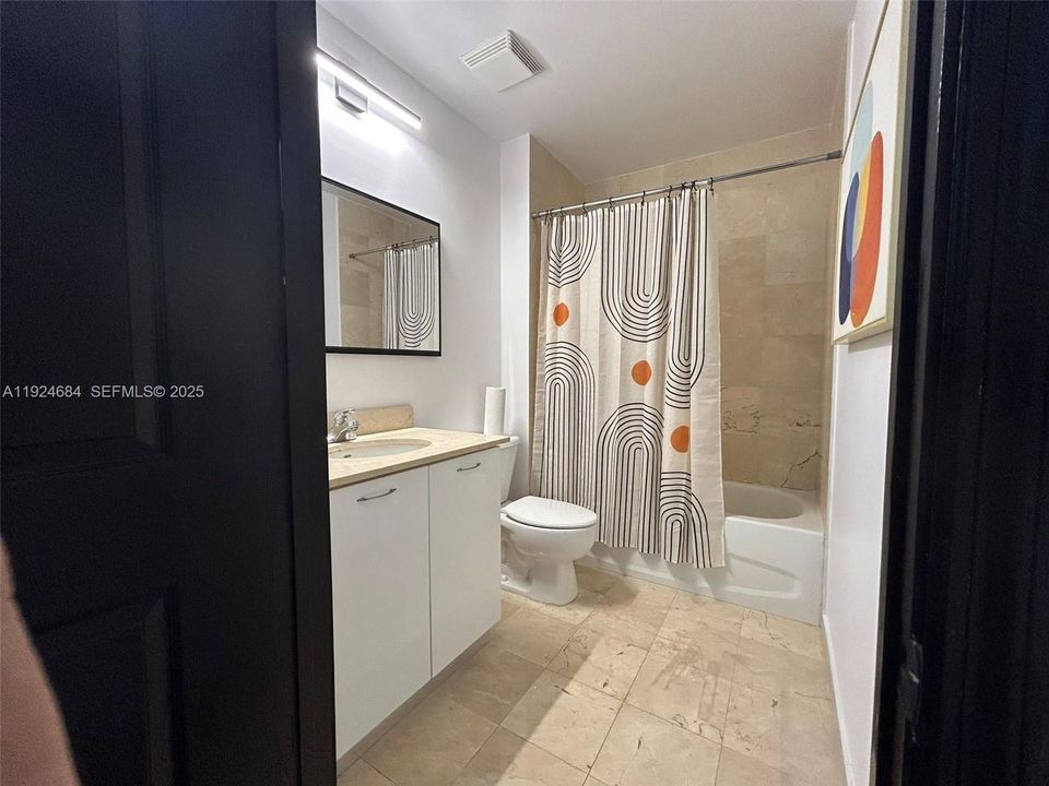 For Rent: $4,250 (4 beds, 3 baths, 2800 Square Feet)