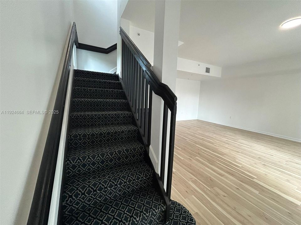 For Rent: $4,250 (4 beds, 3 baths, 2800 Square Feet)