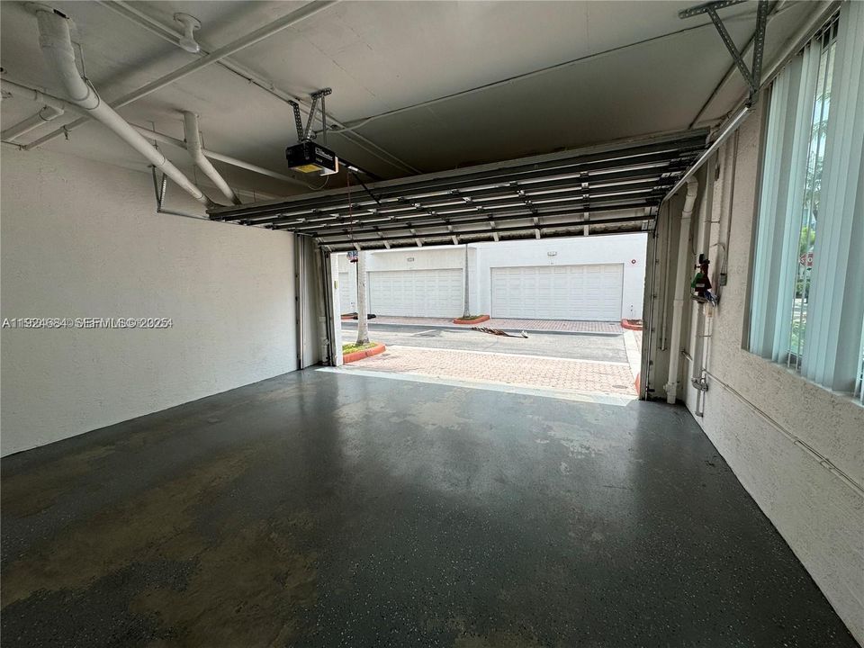 For Rent: $4,250 (4 beds, 3 baths, 2800 Square Feet)