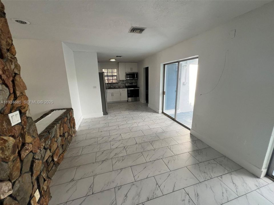 На продажу: $455,000 (3 спален, 2 ванн, 1281 Квадратных фут)