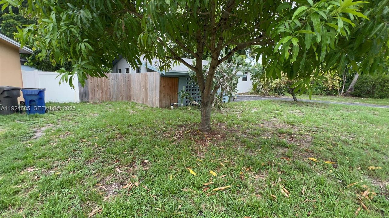 На продажу: $455,000 (3 спален, 2 ванн, 1281 Квадратных фут)